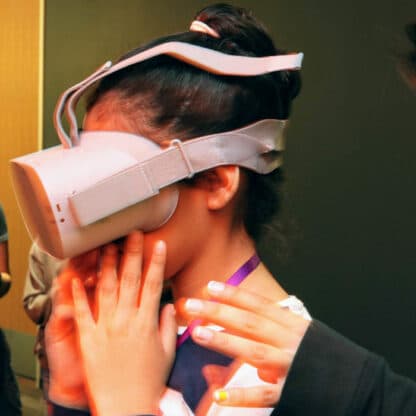 Latinitas | girl testing out virtual reality headset
